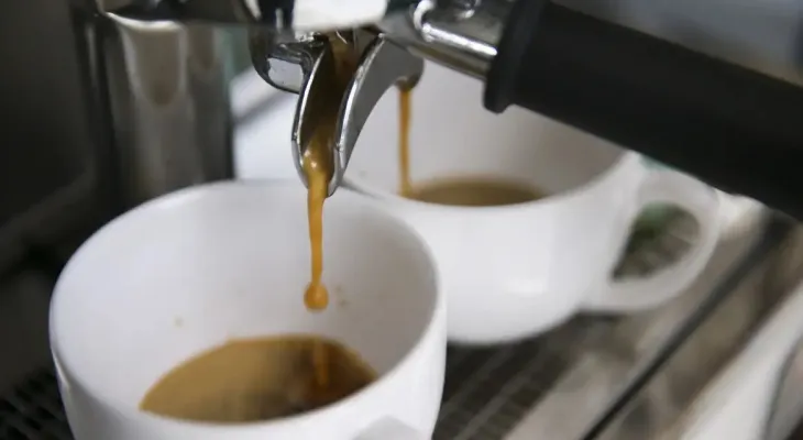 Consumo de café cai no Brasil após forte alta de preços, aponta Abic