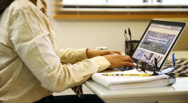 TRT-18 reafirma que jornada home office pode ser controlada e garante horas extras