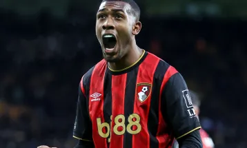 Rayan brilha em estreia, dá assistência e ajuda o Bournemouth a vencer na Premier League