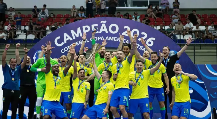 Brasil vence a Argentina no fim e conquista a Copa América de Futsal