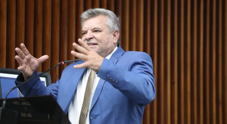 Jacovós faz discurso duro contra novo modelo de pedágio e questiona legalidade de pórticos eletrônicos no Paraná