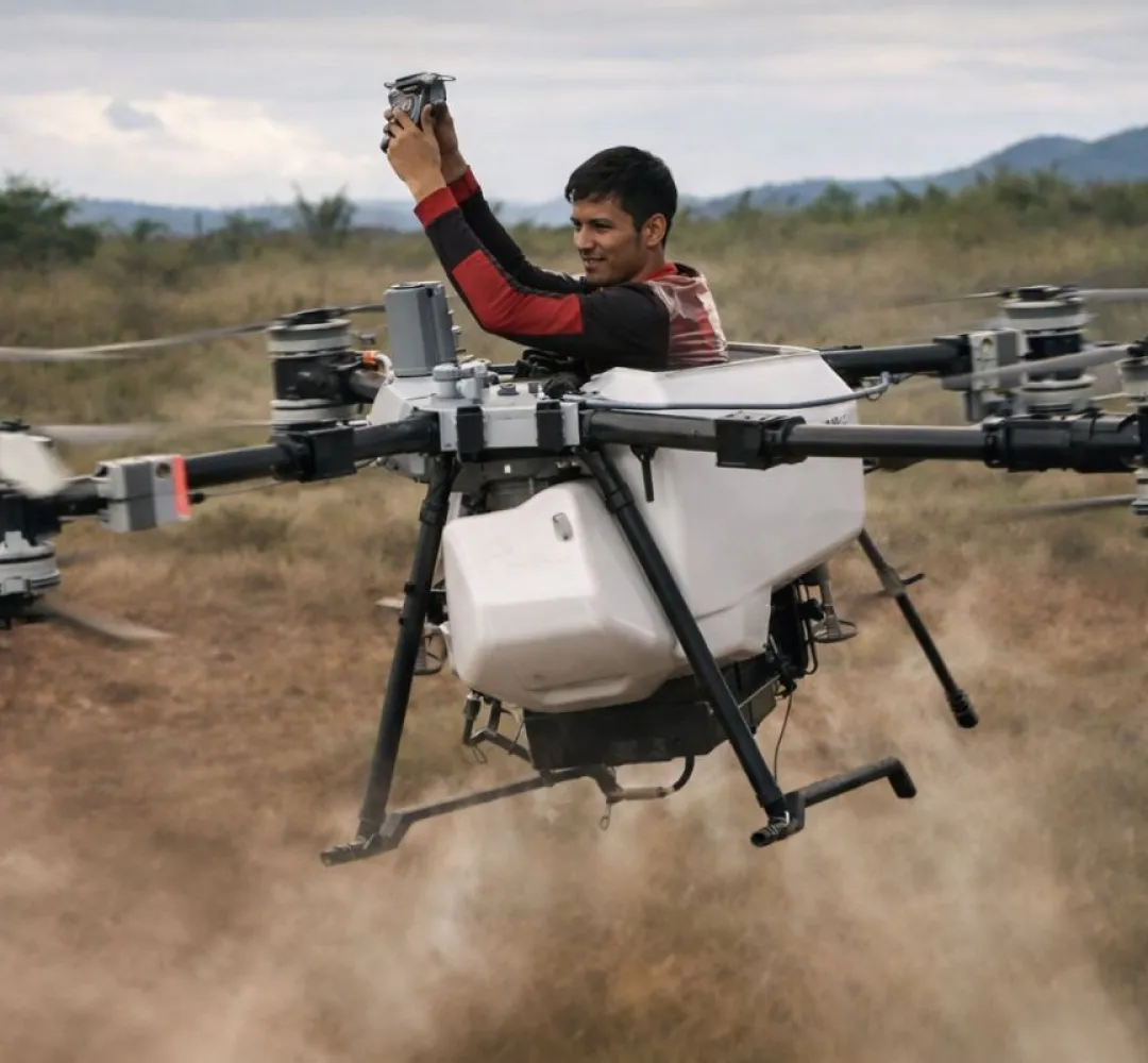 Piloto sobe em drone agrícola de quase R$ 300 mil e levanta voo em equipamento de pulverização