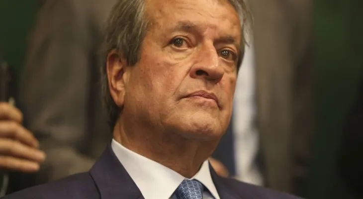 Valdemar Costa Neto barra candidatura de Caroline De Toni ao Senado em 2026