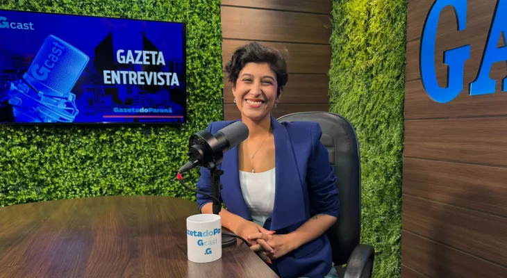 Bia Alcantara relembra trajetória marcada pela violência doméstica e projeta eleição em 2026