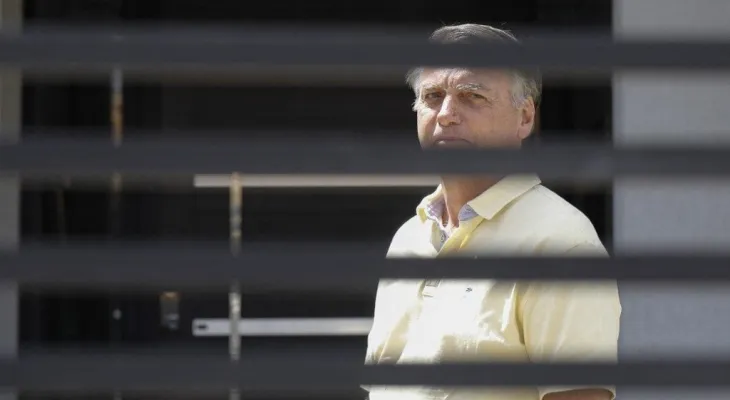 Laudo aponta necessidade de cuidados especiais para Bolsonaro