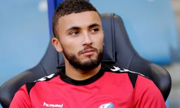 Corinthians avalia contratação do meia Zakaria Labyad