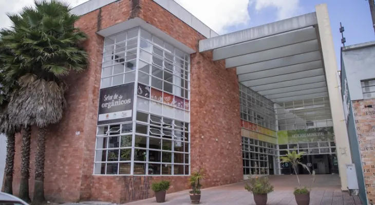 Setor de Orgânicos do Mercado Municipal de Curitiba completa 17 anos