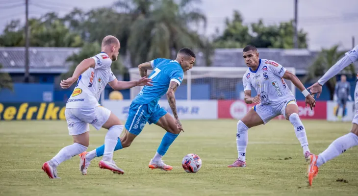 Campeonato Paranaense: Tubarão e Furacão vão se enfrentar numa semifinal