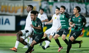 Maringá vence o Galo por 2 a 0 e garante a permanência na elite do Campeonato Paranaense