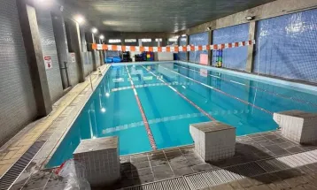 Mulher morre após passar mal em piscina de academia; polícia investiga possível intoxicação