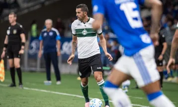 Coxa e Chapecoense fazem duelo verde pelo Campeonato Brasileiro