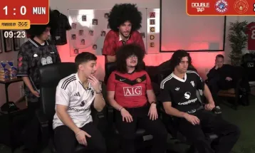 Manchester United empata e adia promessa de torcedor que está há 483 dias sem cortar o cabelo