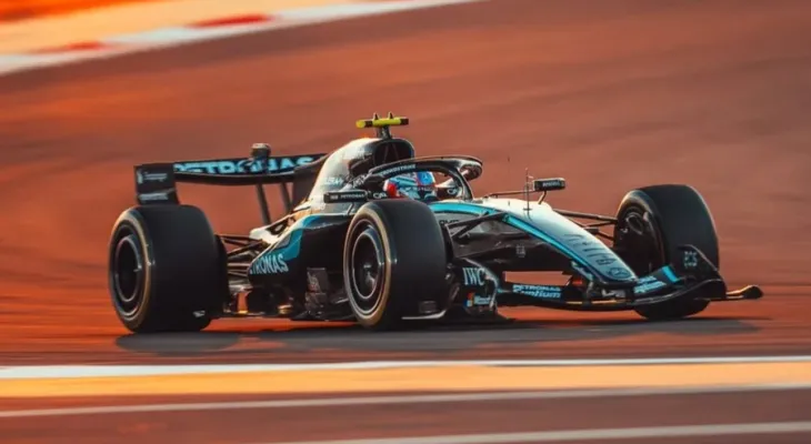 Mercedes lidera testes da Fórmula 1 no Bahrein; Verstappen critica novo carro