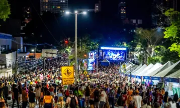 Com público recorde, FozFolia entra para a história do melhor Carnaval de Foz