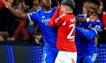 Vini Jr. denuncia racismo em Benfica x Real; Mbappé pede punição e Prestianni nega: “Interpretou mal”