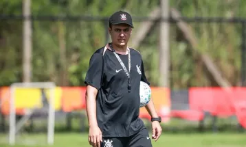 Corinthians x Fluminense: Timão demite Lucas Piccinato após empate