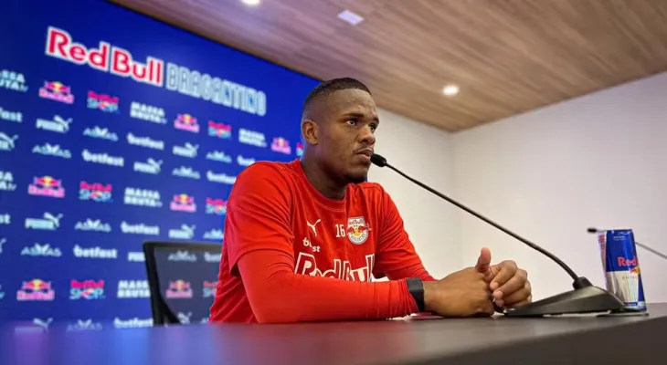 Bragantino anuncia punição a zagueiro após fala machista sobre árbitra