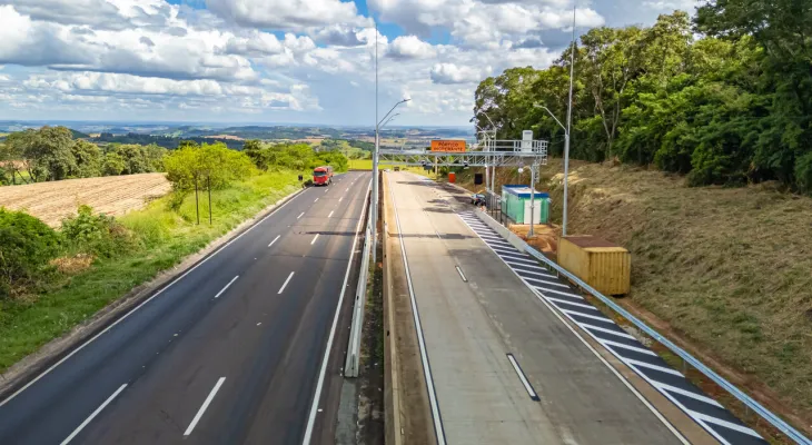 Pedágio eletrônico impõe nova rotina e novos custos aos motoristas