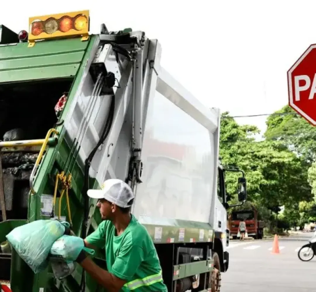 Umuarama: TCE-PR suspende licitação da coleta de lixo e abre investigação sobre contratos emergenciais