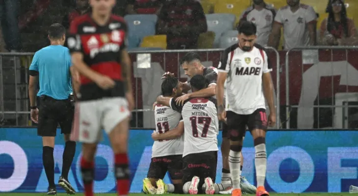 Flamengo perde título da Recopa para o Lanús em prorrogação dramática; veja os gols