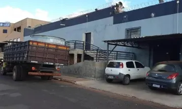 Policiais e ex-detento são condenados por esquema de propina em cadeia pública no Centro-Sul do Paraná