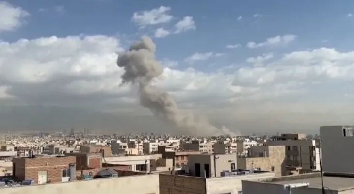 EUA e Israel atacam Irã; Teerã reage com mísseis e tensão se espalha pelo Oriente Médio