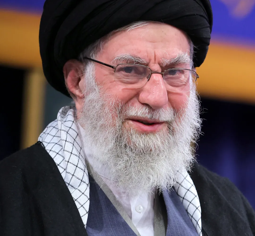 Trump anuncia morte de Ali Khamenei em ação militar conjunta de EUA e Israel