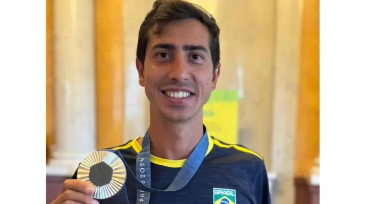 Caio Bonfim ganha prata em etapa mundial da marcha atlética na China