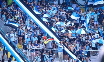 Grêmio faz 3 a 0 no Internacional e abre grande vantagem na final do Campeonato Gaúcho