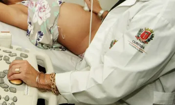 Saúde da Mulher em Curitiba: Saiba como agendar exames e vacinas na rede municipal