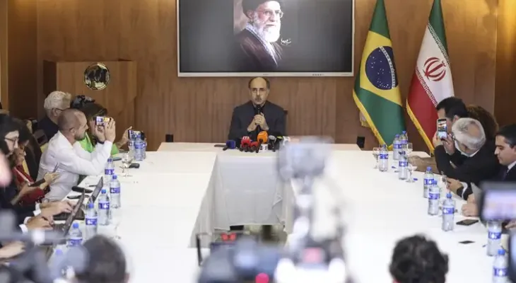 Embaixador do Irã: EUA evitam acordo e Trump se acha “rei do mundo