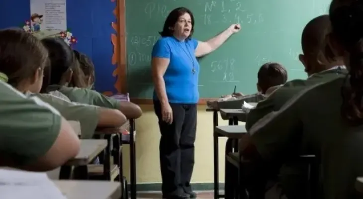 Novo piso do magistério é extensivo a professores aposentados com paridade