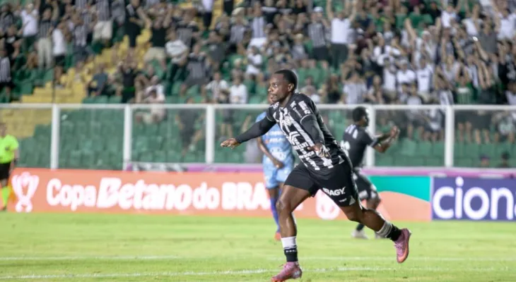 Azuriz é derrotado pelo Figueirense por 1 a 0 e se despede da Copa do Brasil