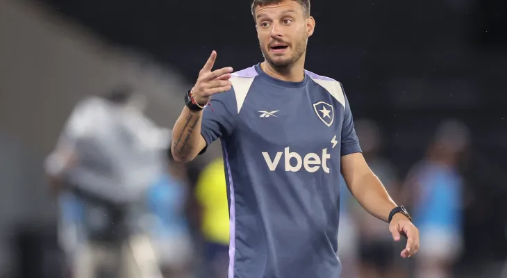 Anselmi celebra título da Taça Rio e manda recado: 