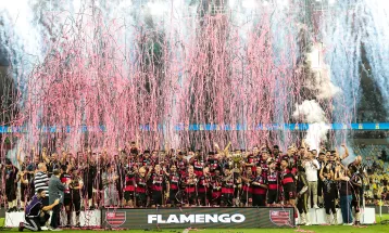 Rossi brilha nos pênaltis, Flamengo bate Fluminense e é tricampeão carioca no Maracanã