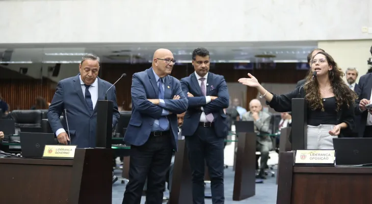 Celepar vira campo de batalha na Alep e governo aprova projeto após acusações de “drible institucional”