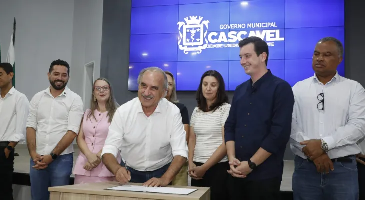 Município assina ordem de serviço para reforma e ampliação da Escola Municipal Florêncio Carlos de Araújo Neto