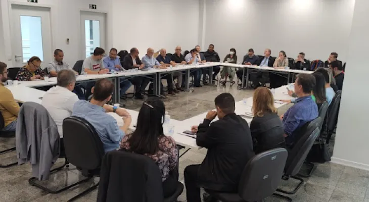 Sanepar: Sindicatos barram novas escalas e alertam para risco de perda no adicional noturno