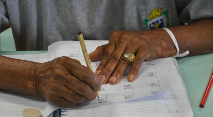 Município mantém vagas abertas na Educação de Jovens e Adultos