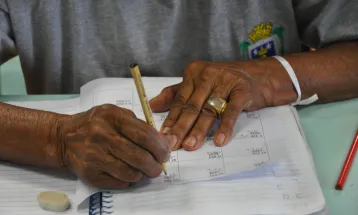 Município mantém vagas abertas na Educação de Jovens e Adultos