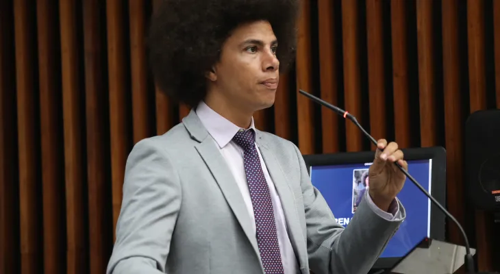 Renato Freitas denuncia perseguição e cita morte de preso e suposto nepotismo na segurança do Paraná