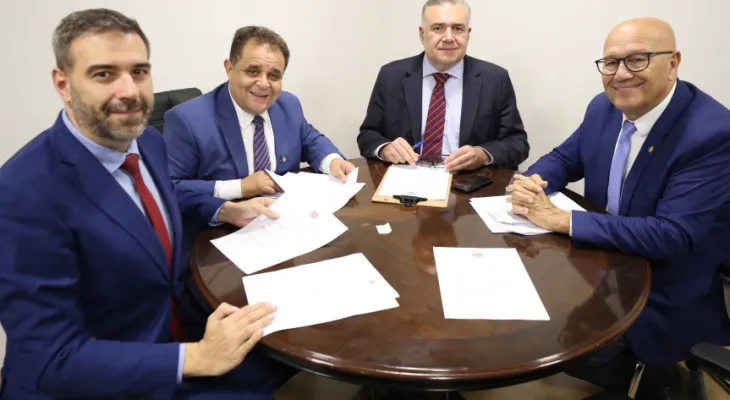 Projetos de doação de imóveis e denominações de obras públicas são aprovados