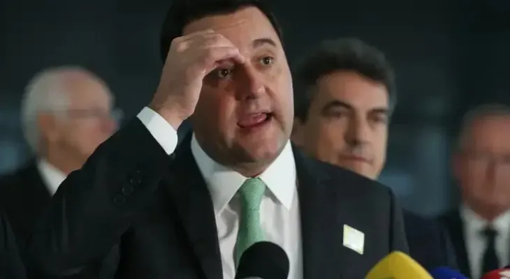 Pressão política de Rangel gera desgaste e acende alerta no Palácio Iguaçu