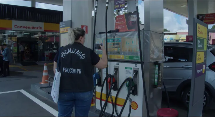Procon notifica postos de combustíveis do Paraná por aumento nos preços