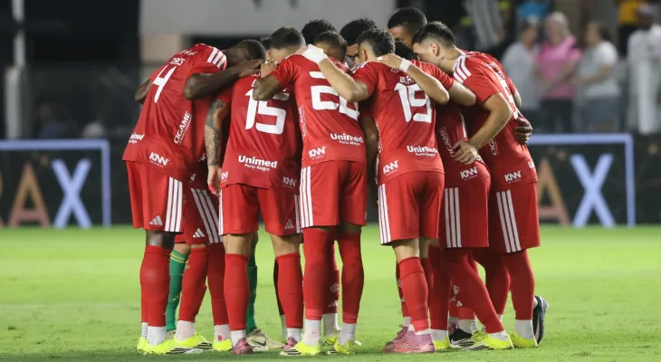 Inter recebe a Chapecoense em duelo direto para fugir do Z4