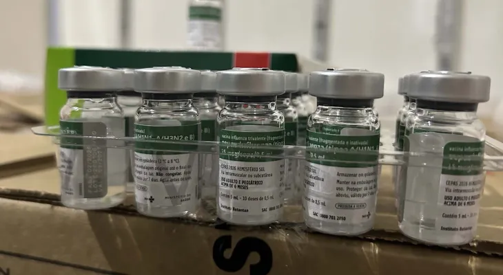 Saúde do Paraná inicia distribuição de doses da gripe para os municípios