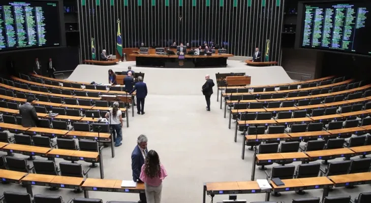 PF prende assessor de deputado com R$ 2,7 milhões em dinheiro vivo