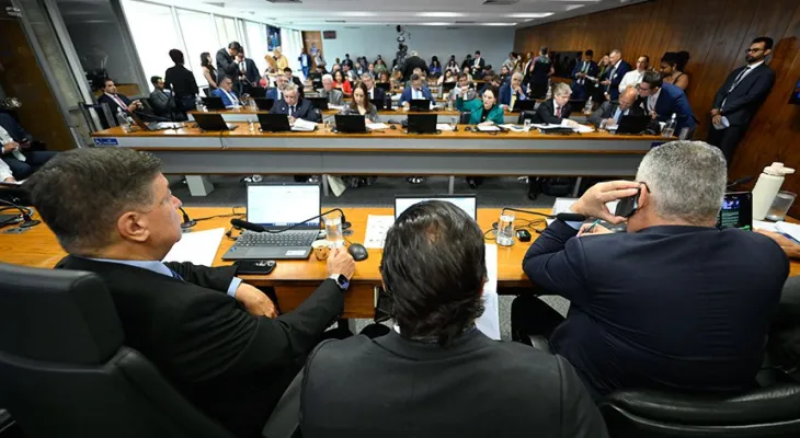 CPMI do INSS: Influenciadora Martha Graeff depõe nesta segunda sobre rede de banqueiro