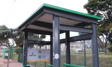 Câmara aprova programa que permite adoção de pontos de ônibus por empresas em Cascavel