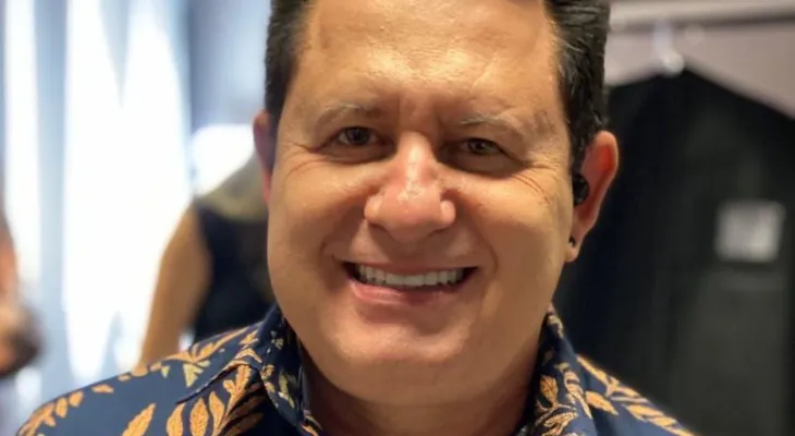 Marrone faz procedimento cirúrgico na parte traseira para corrigir problema em veia